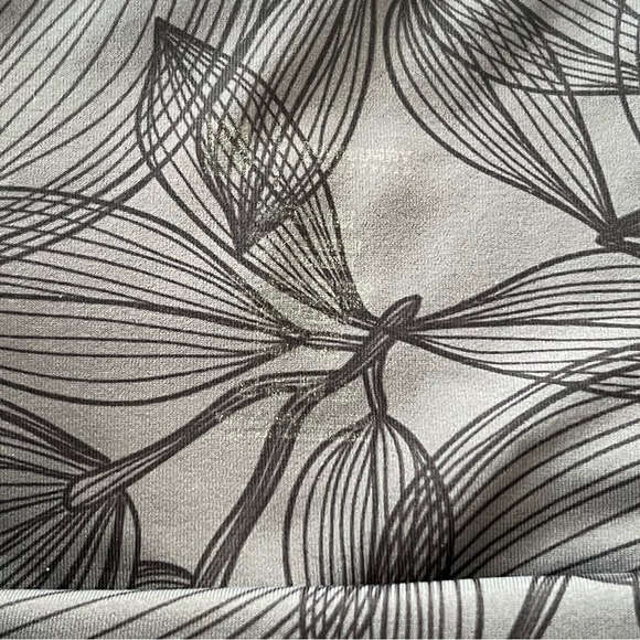 Buffbunny Active Shorts in Citrus Black Medium - Picture 7 of 9